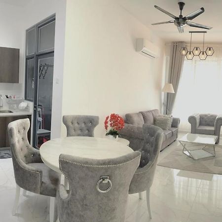 Deena Suite At Troika ,Kota Bharu Extérieur photo