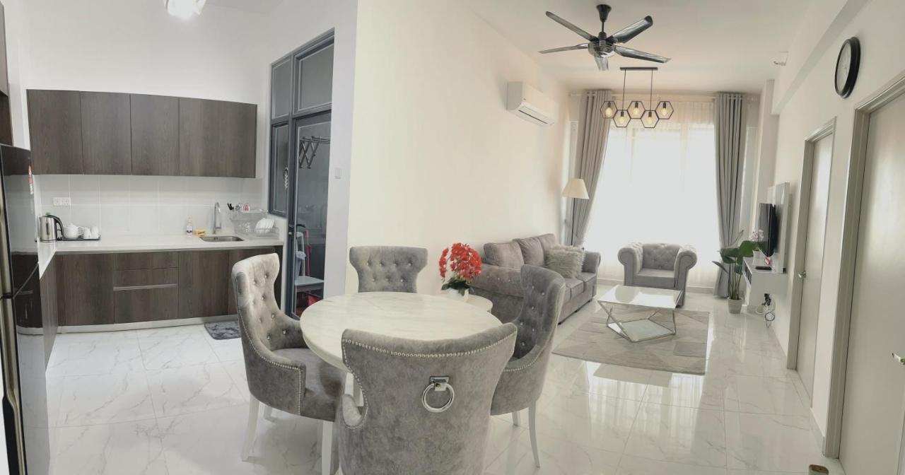Deena Suite At Troika ,Kota Bharu Extérieur photo